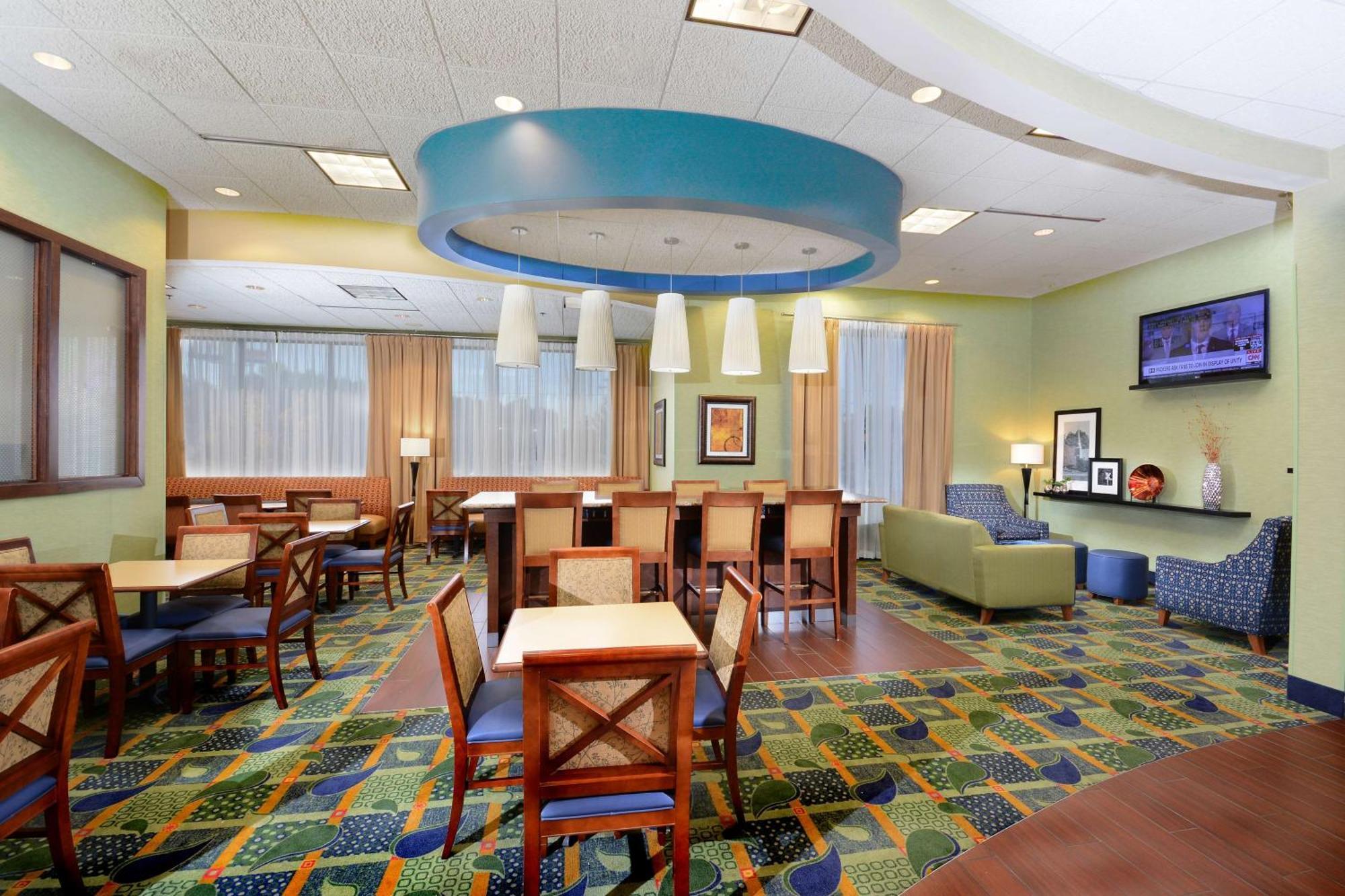 Archdale Hampton Inn High Point מראה חיצוני תמונה